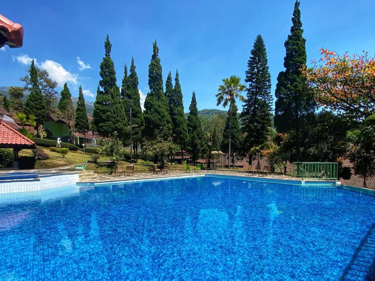 Grand Whiz Hotel Bromo Exterior foto