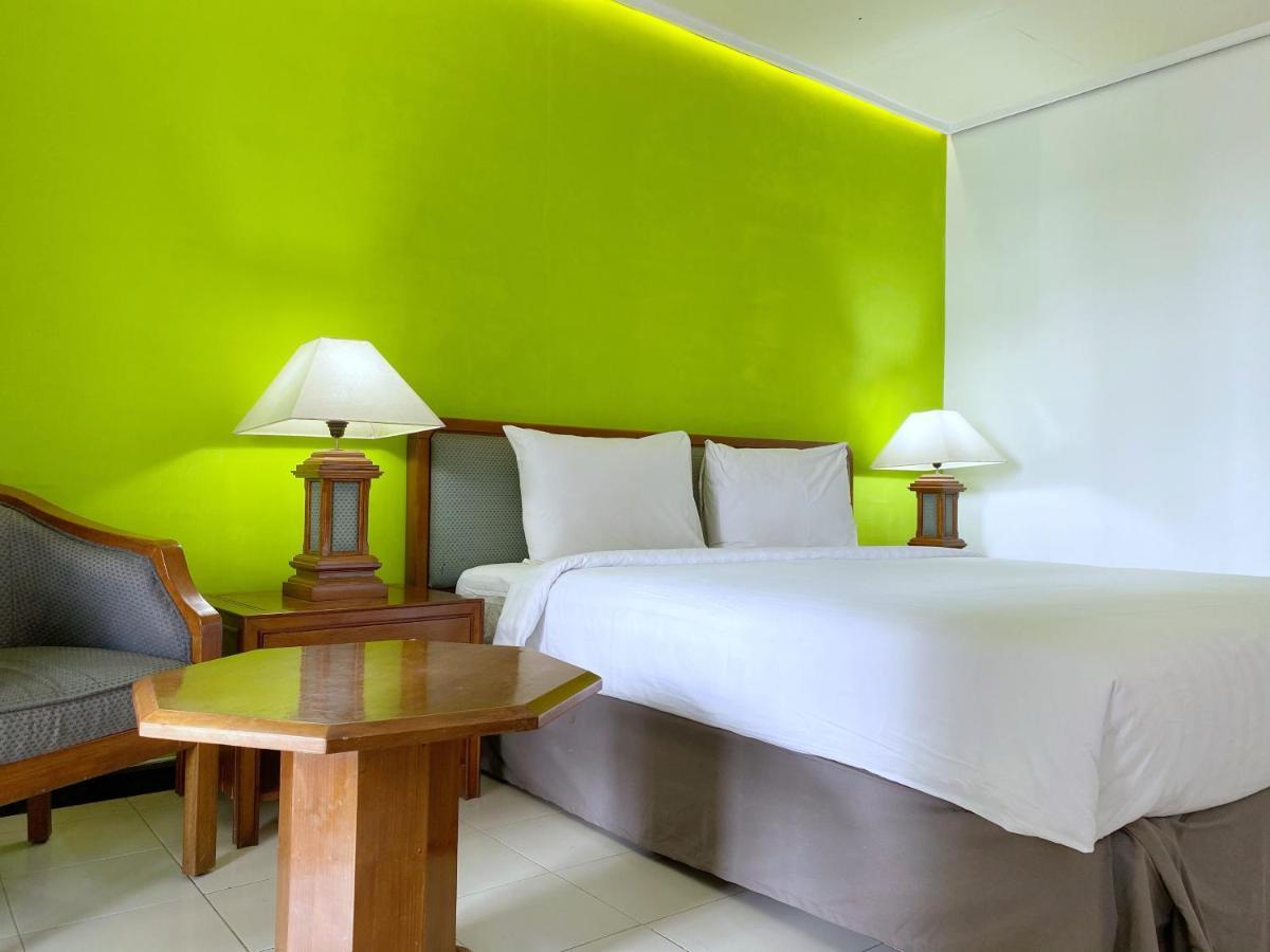 Grand Whiz Hotel Bromo Exterior foto