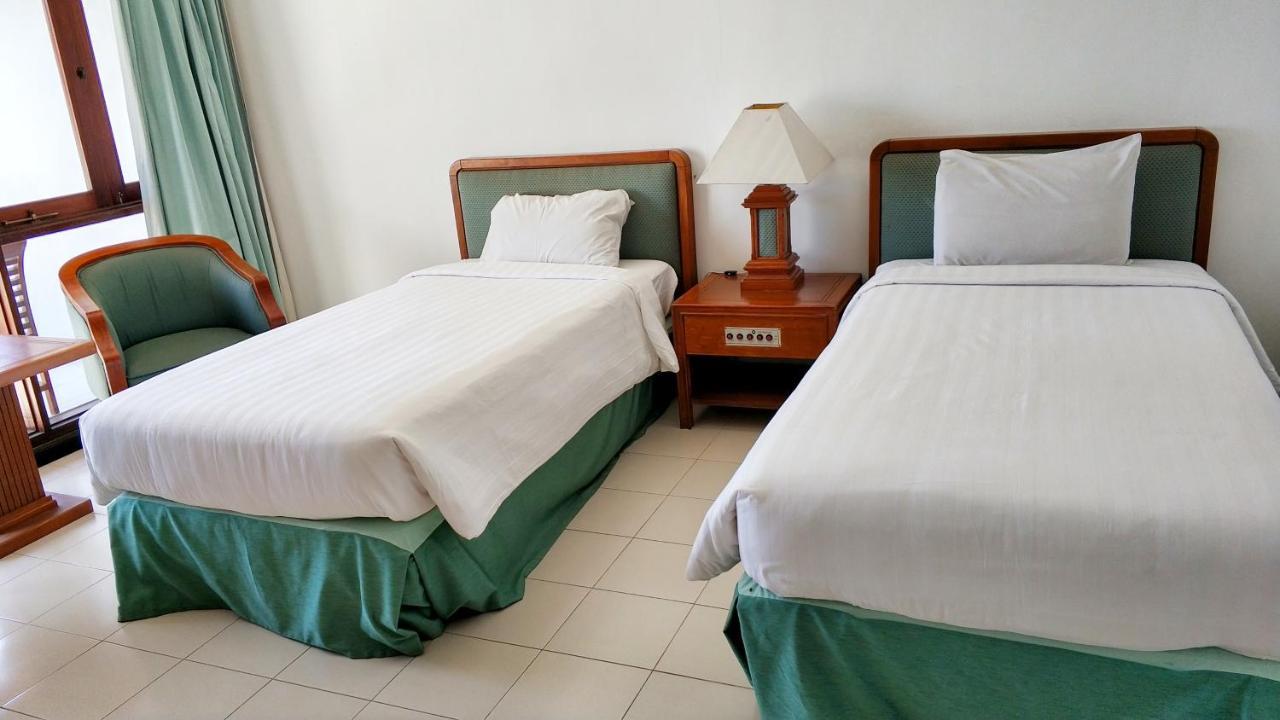 Grand Whiz Hotel Bromo Exterior foto